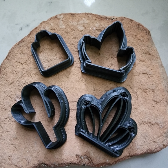 Cutters/Clay Cutters - Picture 2 of 2